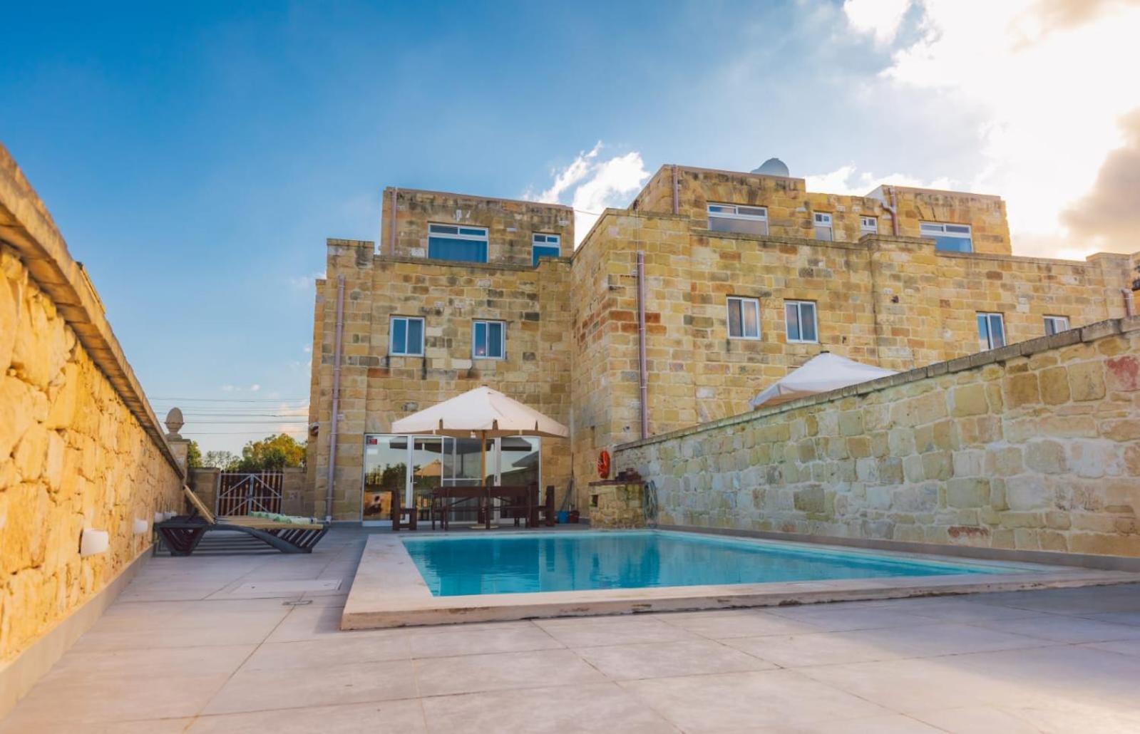 Villa Chossie Żejtun エクステリア 写真
